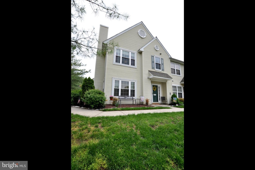 205 Quay Ct unit 205, Palmyra, NJ 08065 - photo 1
