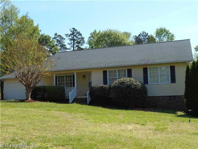 2101 Lambert Dr, Asheboro, NC 27205 - photo 1
