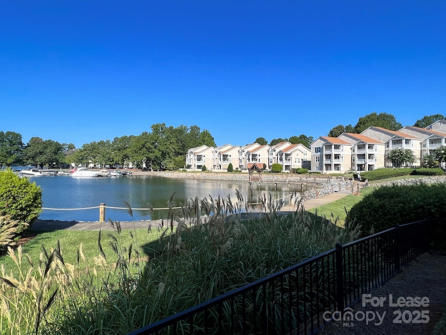 1140 Torrence Cir unit 82, Davidson, NC 28036 - photo 1