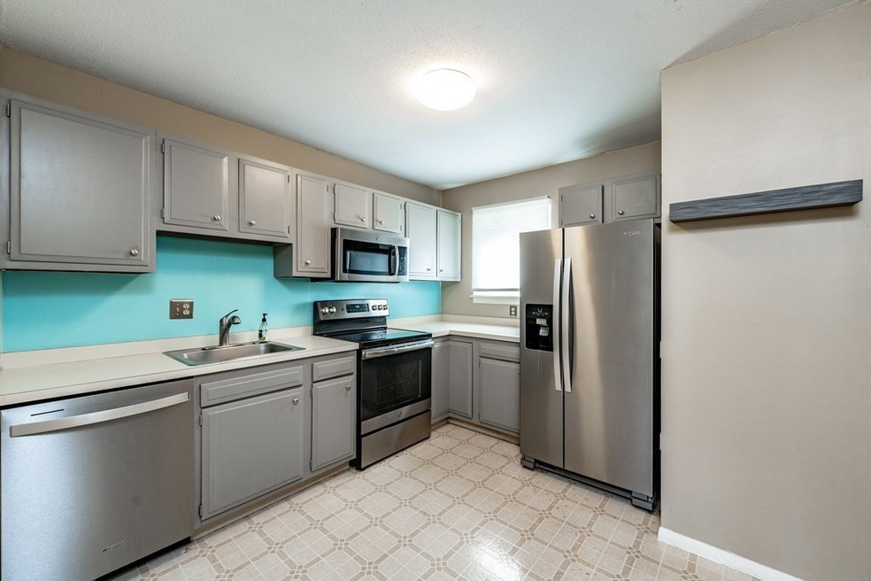 170 E Hadley Rd unit 64, Amherst, MA 01002 - photo 1