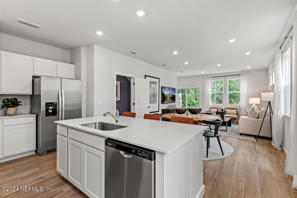 Crescent Kitchen-Model