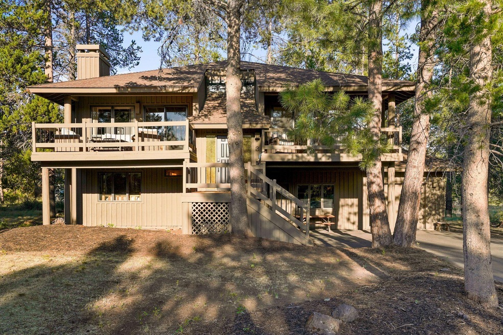 18141 Belknap Ln unit 3, Sunriver, OR 97707 - photo 1