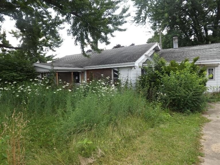 802 E Division Rd, La Porte, IN 46350 - photo 1