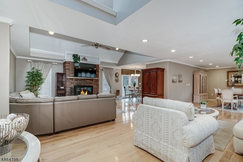 1110 Clarks Ln, Scotch Plains, NJ 07076 - photo 1