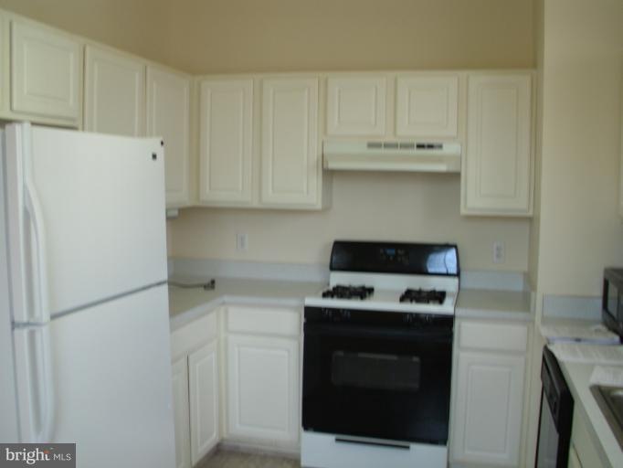 15615 Everglade Ln unit H103, Bowie, MD 20716 - photo 1