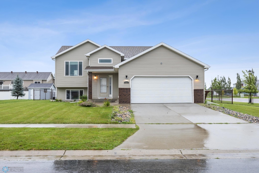 2812 Umber Ct S, Fargo, ND 58104 - photo 1
