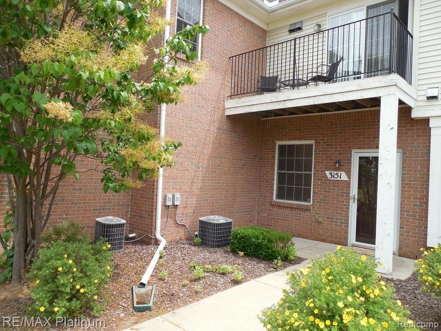3151 Kneeland Circle Enterance