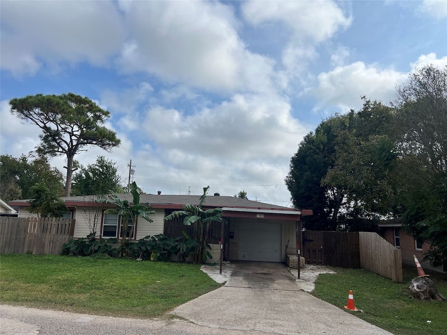 1303 Redbud, La Marque, TX 77568 - photo 1