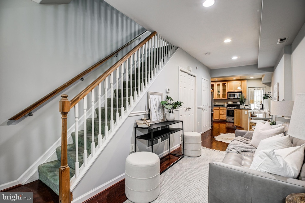 612 S Bradford St, Baltimore, MD 21224 - photo 1