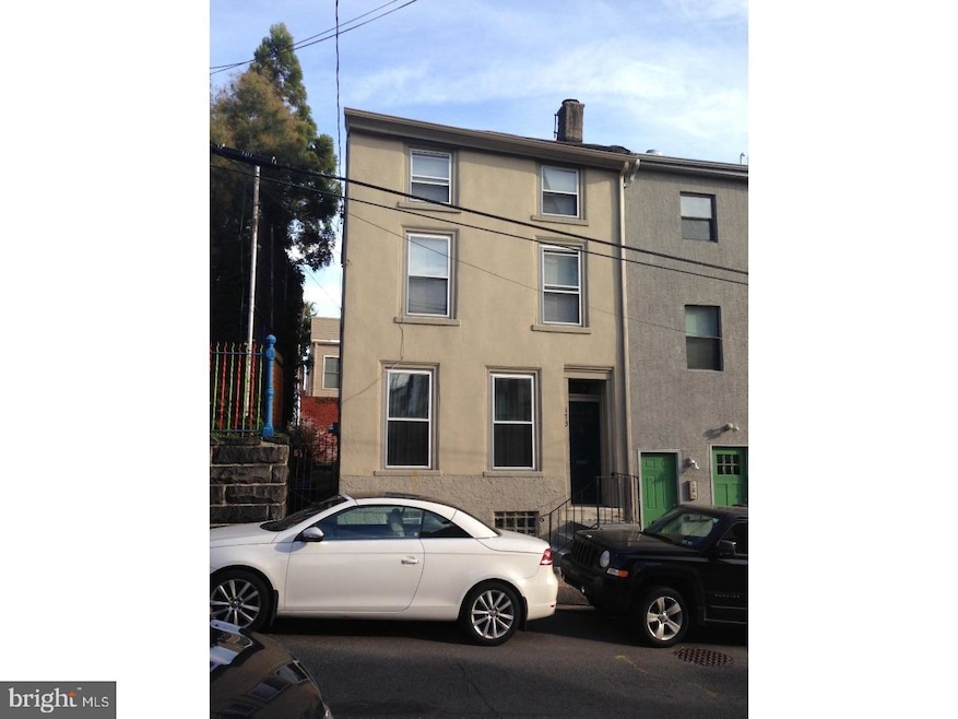 173 Green Ln, Philadelphia, PA 19127 - photo 1