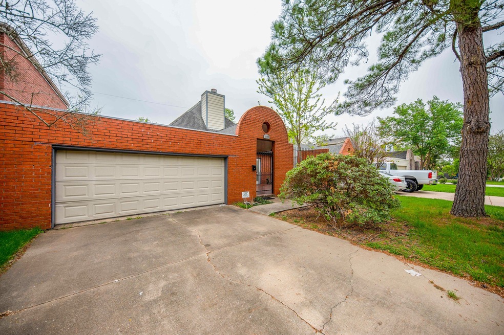 1727 Gingerleaf Ln, Houston, TX 77055 - photo 1