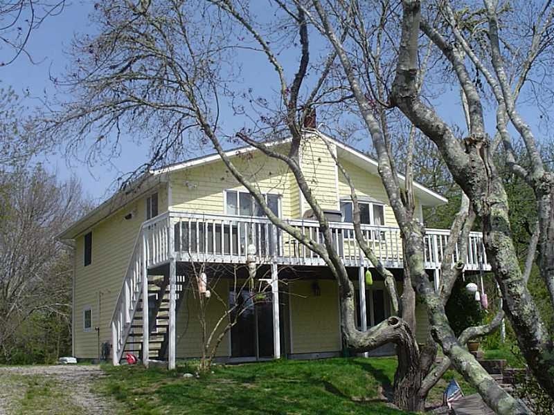 76 Carpenter Dr, Wakefield, RI 02879 - photo 1