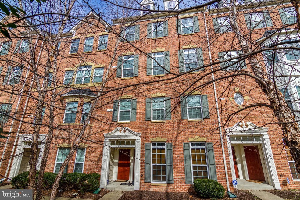 2702 Sheffield Hill Way unit 221, Woodbridge, VA 22191 - photo 1