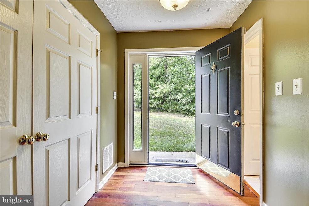 8700 Riverscape Ct, Odenton, MD 21113 - photo 1