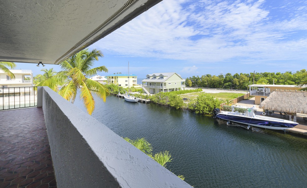 Location on deep water canal