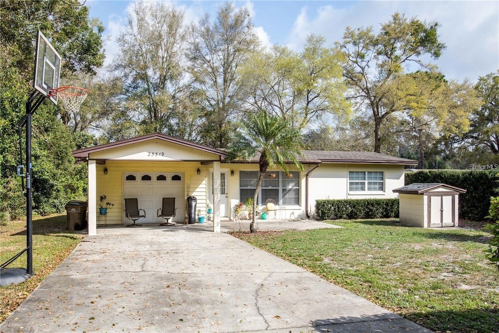 25519 Colmar - Front of House
