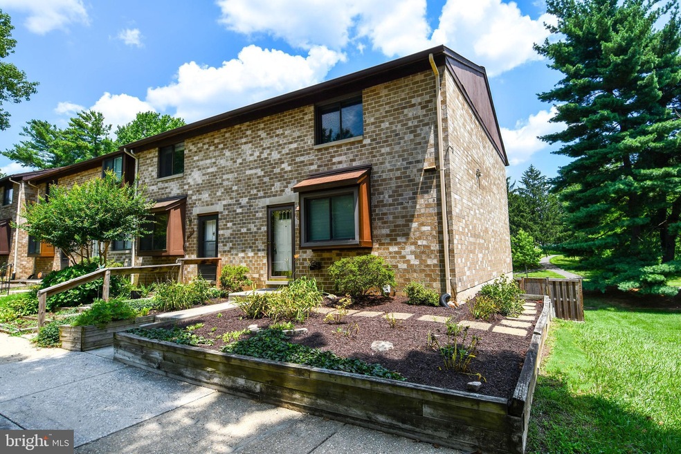 7015 Knighthood Ln, Columbia, MD 21045 - photo 1