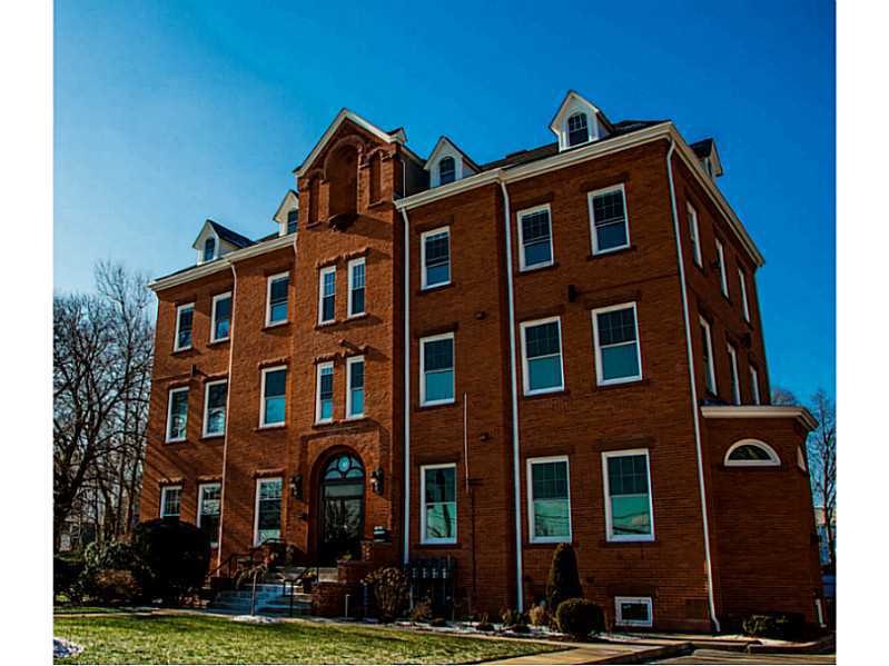 169 George St unit 104, Pawtucket, RI 02860 - photo 1