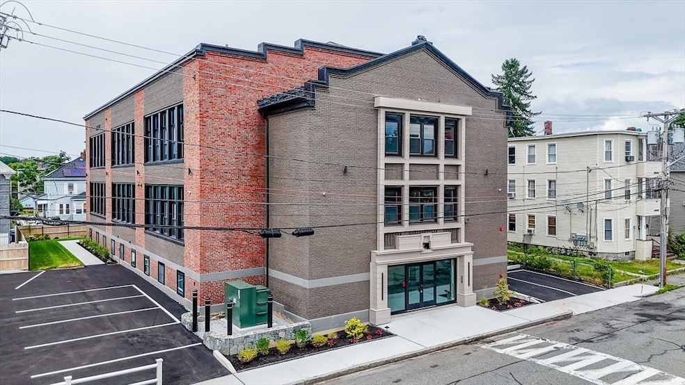 72 Boisvert St unit 4, Lowell, MA 01850 - photo 1