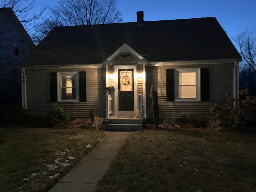 32 Parker St, West Warwick, RI 02893 - photo 1