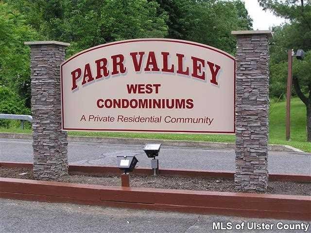 505 Parr Cir, Newburgh, NY 12550 - photo 1