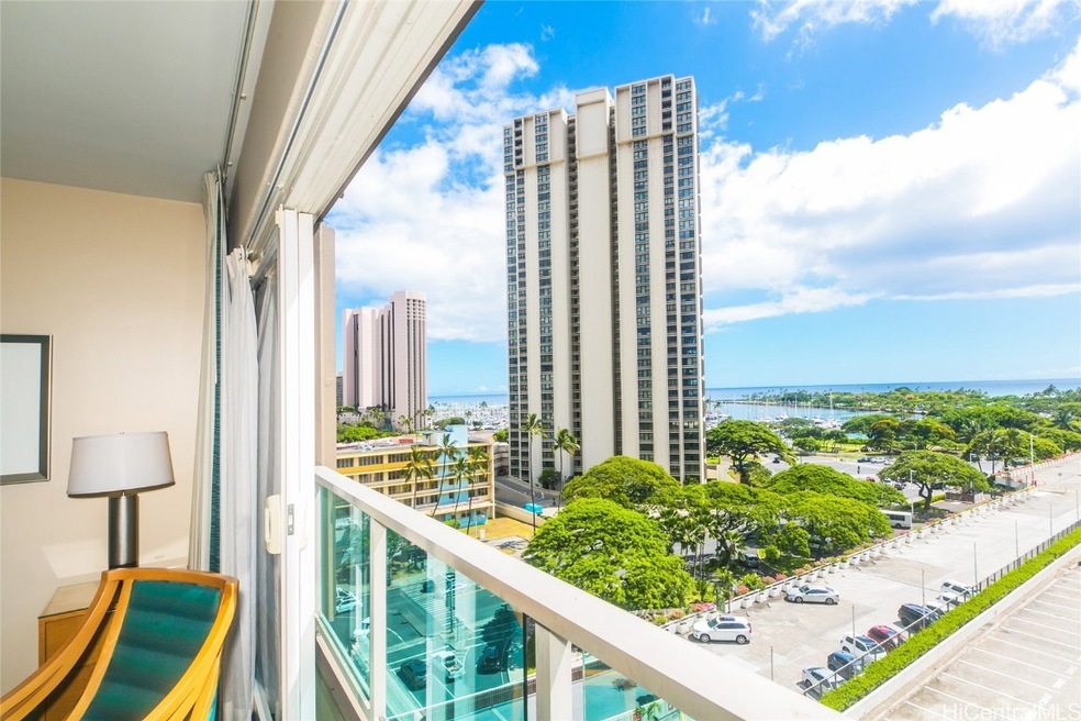 Rarely available Ocean Suite, parallels to the coa