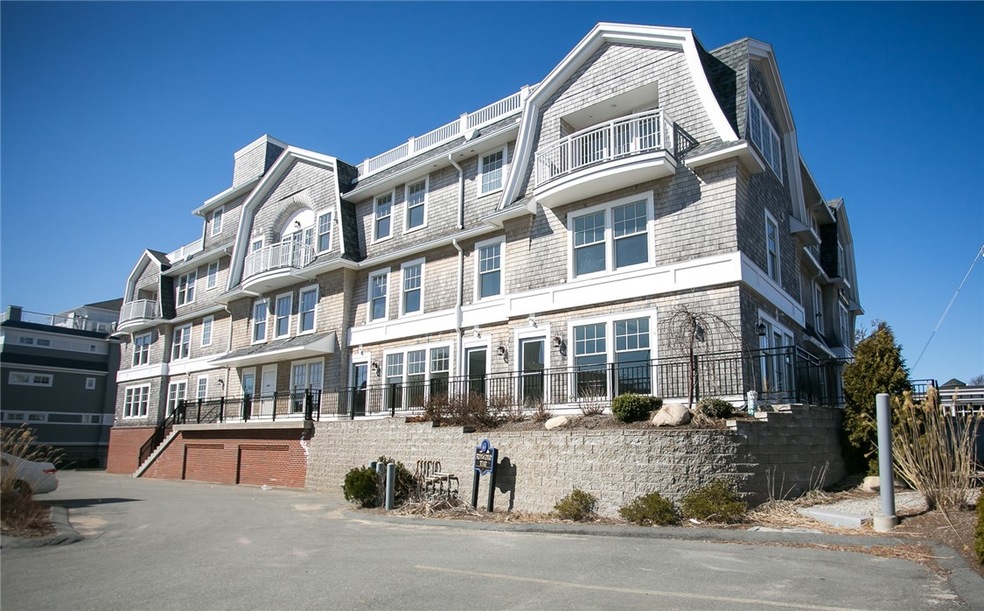 10 Barney St unit 304, Newport, RI 02840 - photo 1