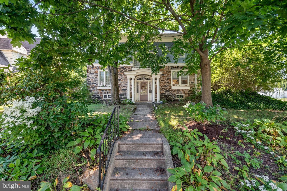 62 W Stratford Ave, Lansdowne, PA 19050 - photo 1