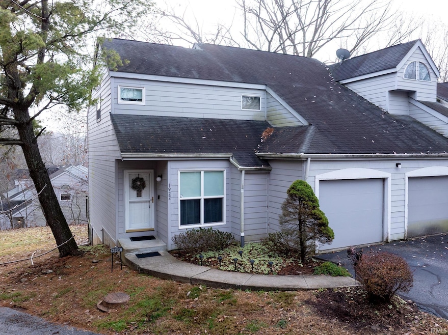 1922 E Bay Pointe Dr, Bloomington, IN 47401 - photo 1