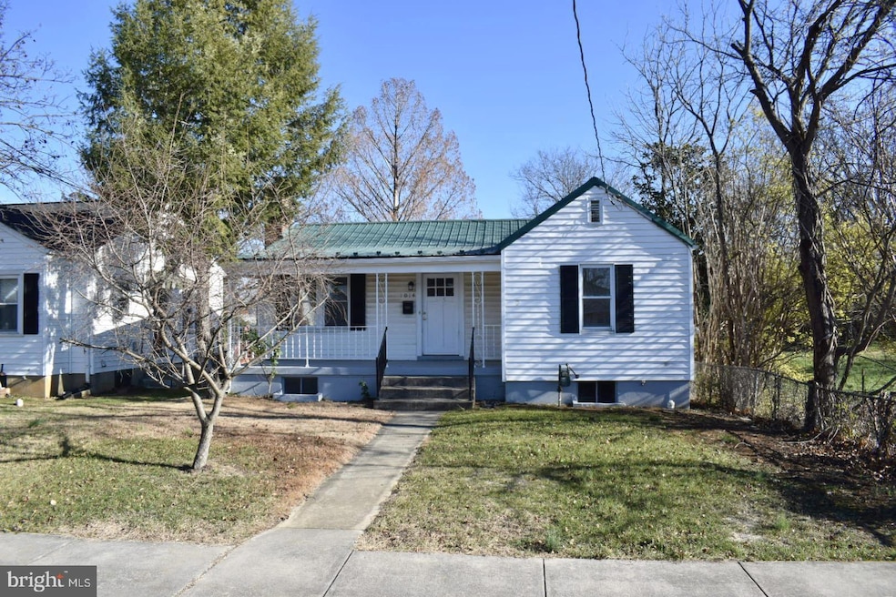 1014 W Virginia Ave, Martinsburg, WV 25401 - photo 1