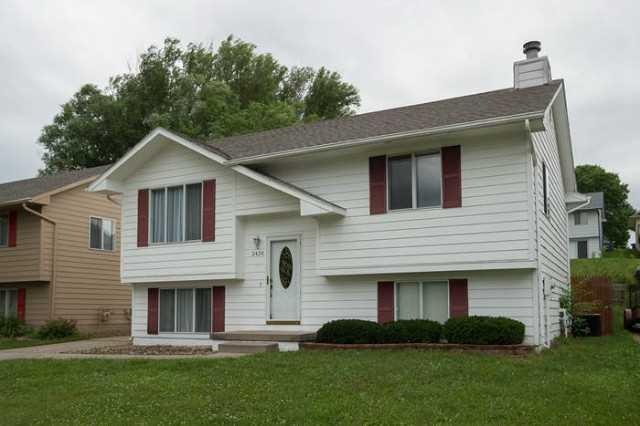 2434 SE 19th St, Des Moines, IA 50320 - photo 1