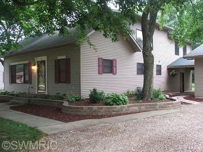 69791 Sunnyfield Rd, Sturgis, MI 49091 - photo 1