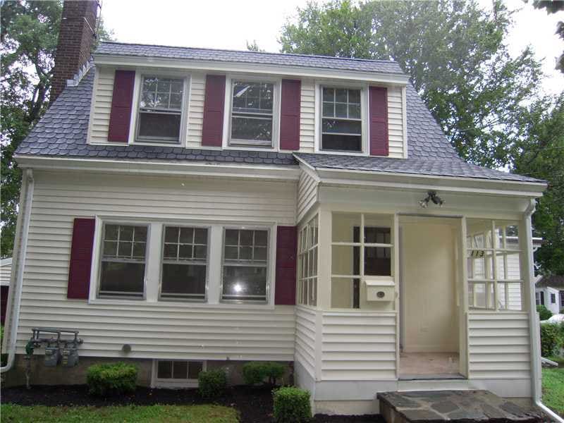 113 Maple Ave, Middletown, RI 02842 - photo 1