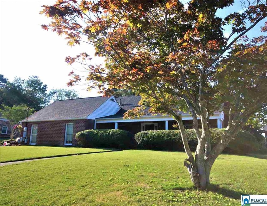 708 Jason Cir, Center Point, AL 35215 - photo 1