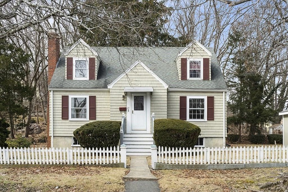 41 Sigourney St, Lynn, MA 01905 - photo 1