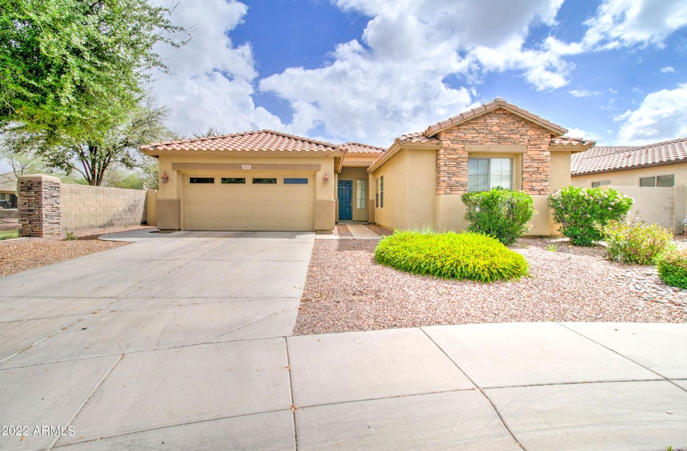 3901 S Salt Cedar St-1