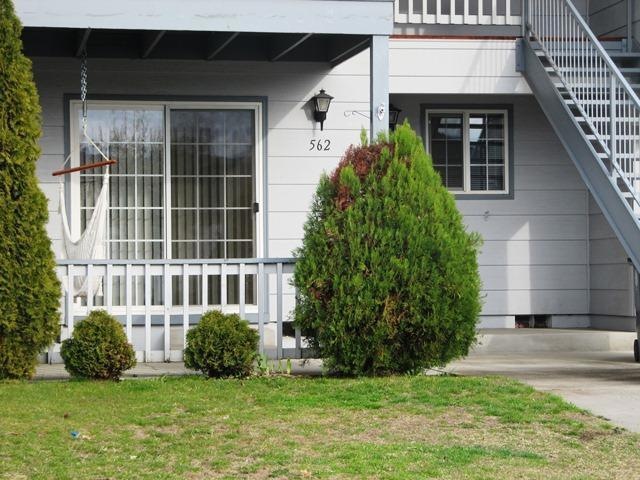 562 Village Dr unit F21, Central Point, OR 97502 - photo 1