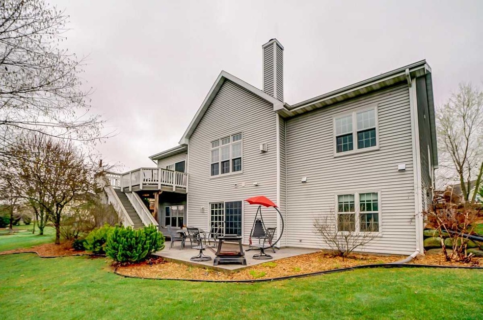 5240 Stoneman Dr, Fitchburg, WI 53711 - photo 1