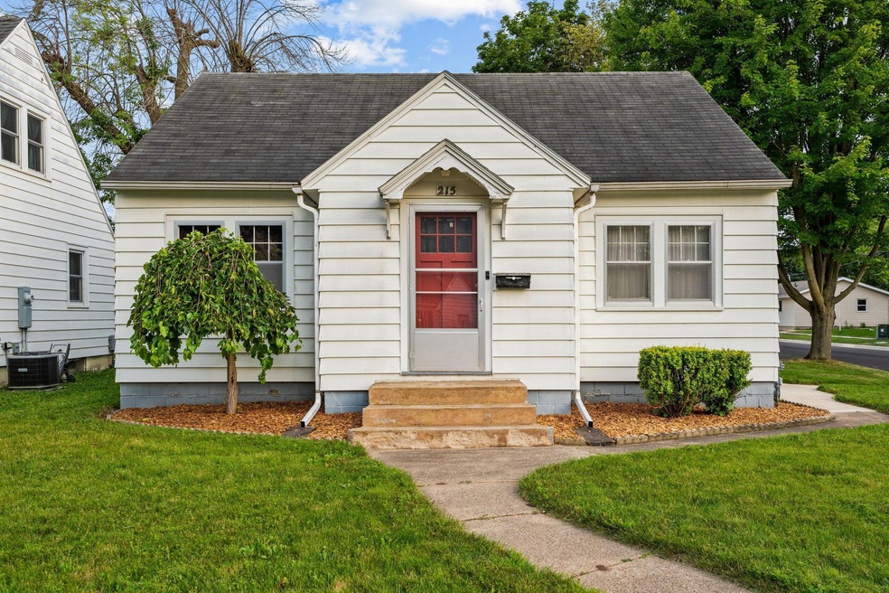 215 11th Ave SW, Austin, MN 55912 - photo 1