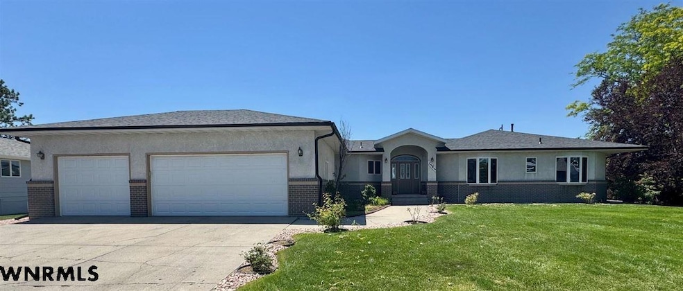 Pending $560,000 • Co-Listing Agent