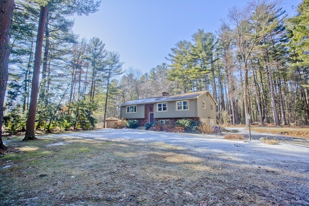 120 Strong Rd, Southampton, MA 01073 - photo 1