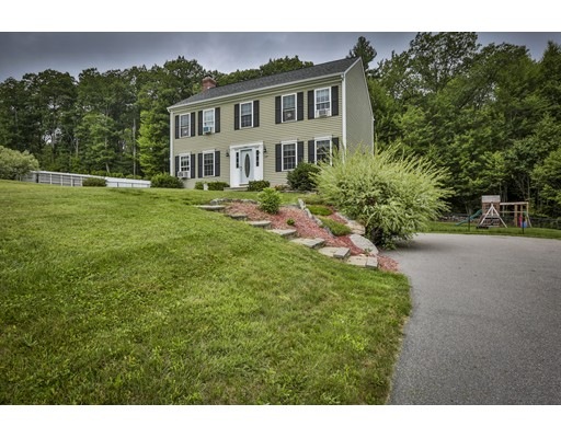 177 Victoria Ln, Fitchburg, MA 01420 - photo 1