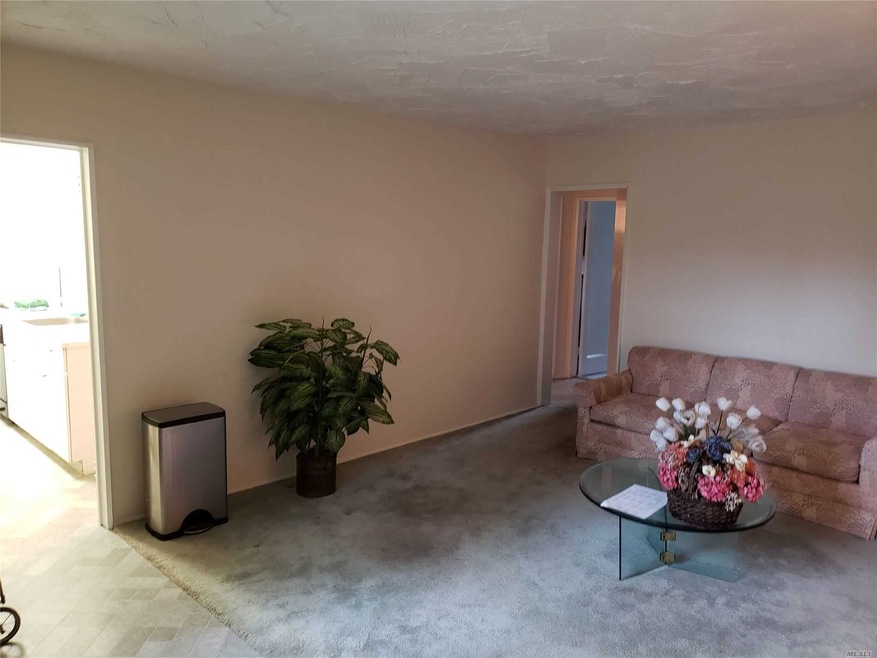 25246 60th Ave, Little Neck, NY 11362 - photo 1