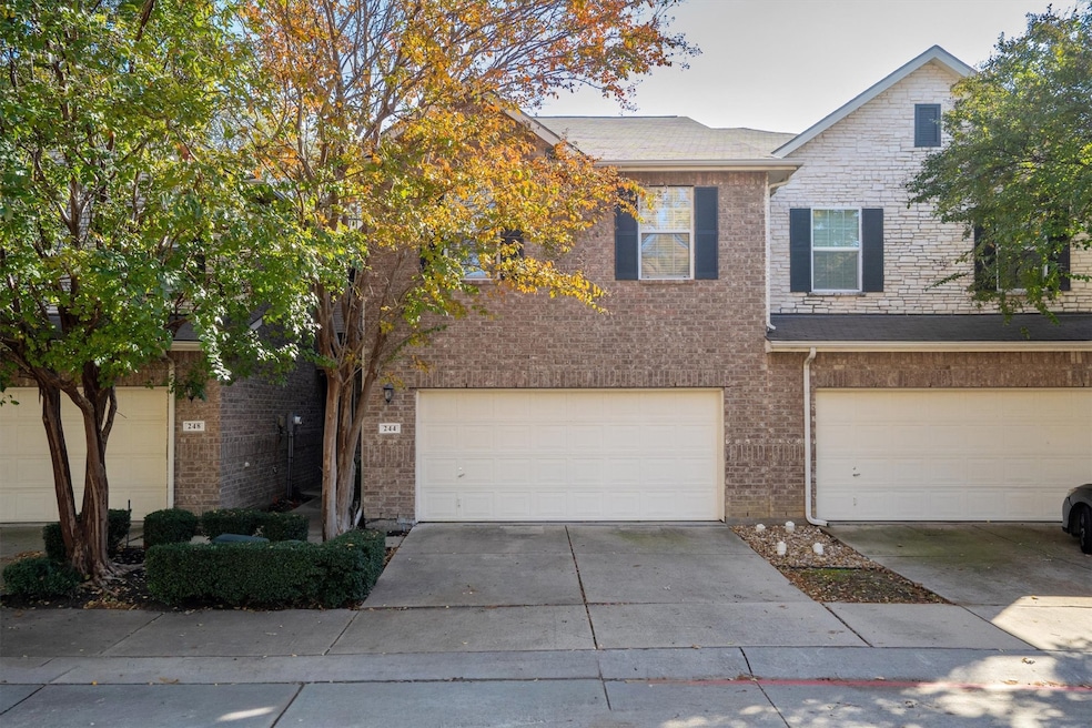 244 Turnberry Ln, Lewisville, TX 75067 - photo 1