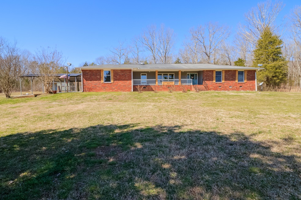 9454 Hwy 193, Chickamauga, GA