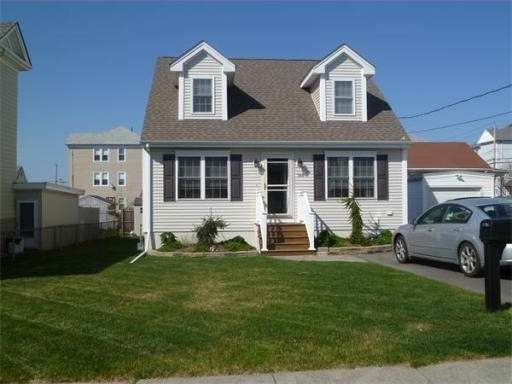 568 Charles St, Fall River, MA 02724 - photo 1