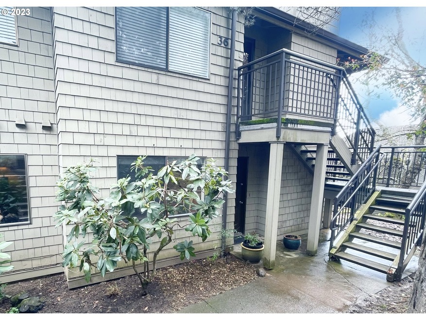 35 Crestfield Ct, Lake Oswego, OR 97035 - photo 1