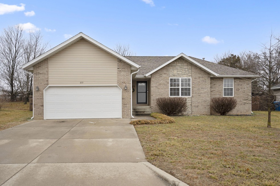 1113 Scenic Hills Dr, Nixa, MO 65714 - photo 1