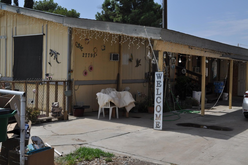 27795 Avenue 146 unit A, Porterville, CA 93257 - photo 1