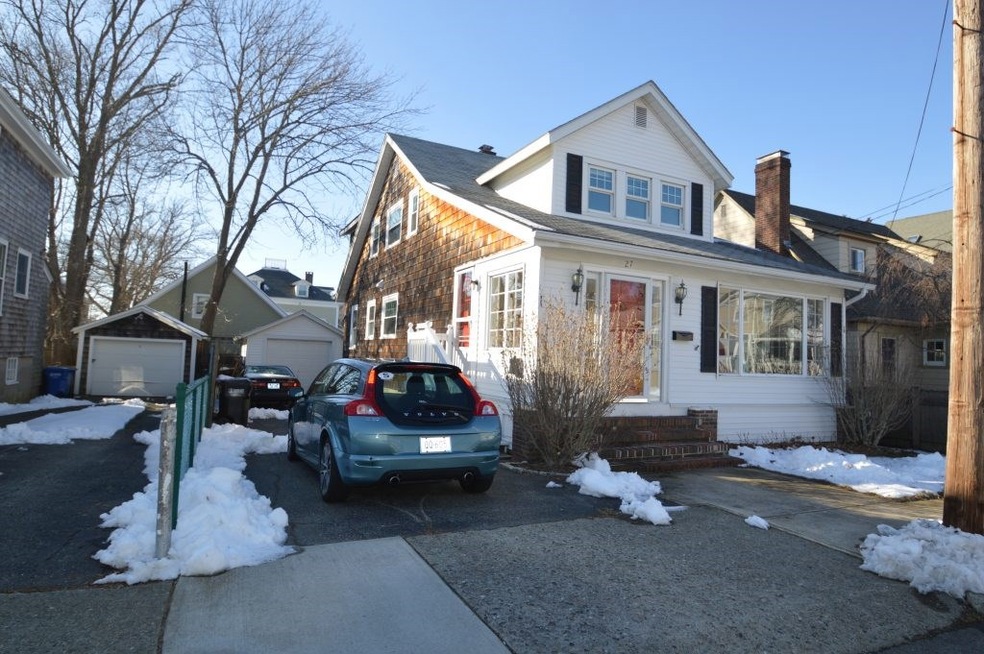 27 Vaughan Ave unit 2, Newport, RI 02840 - photo 1